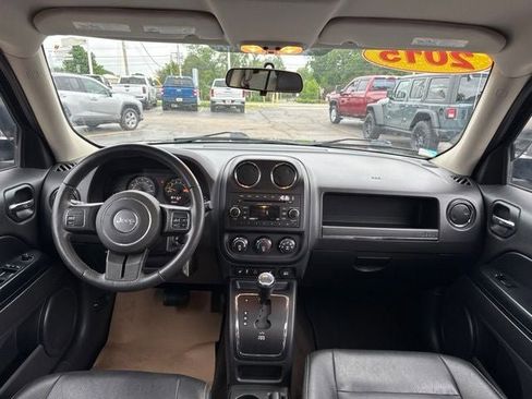 Used 2015 Jeep Patriot High Altitude AWD/4WD image 25