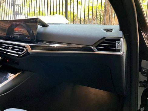 Used 2023 BMW i4 eDrive40 RWD image 16