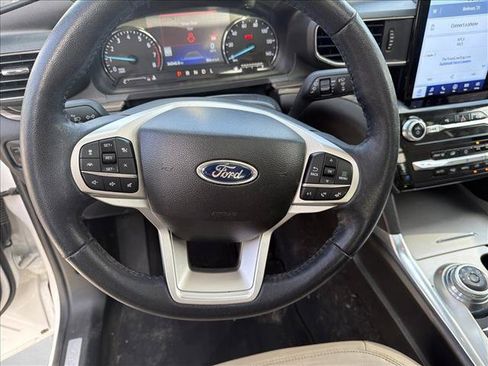 Used 2023 Ford Explorer Limited w/ Hybrid Equipment Group 310A RWD image 12