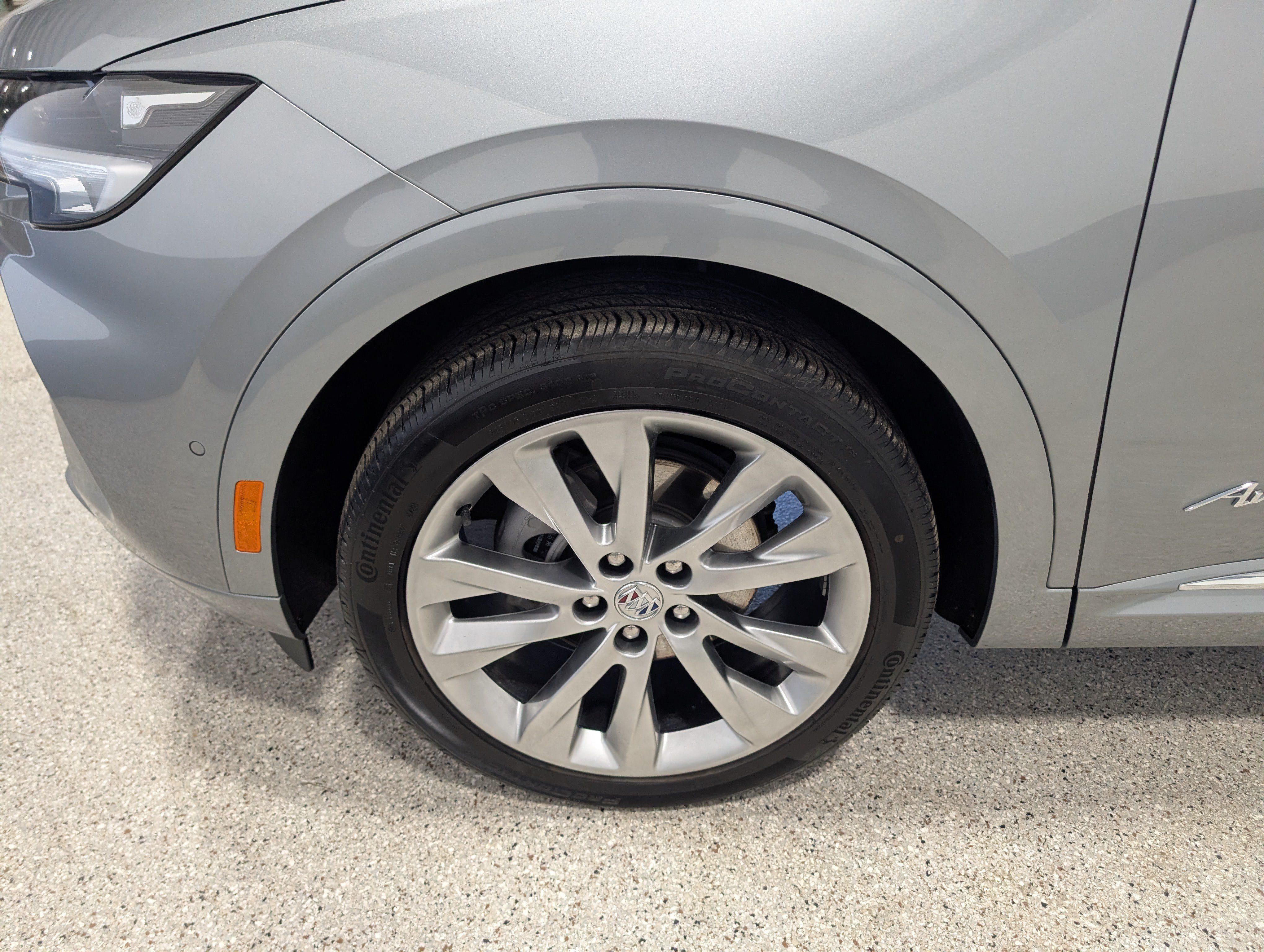 Used 2023 Buick Envision Avenir AWD/4WD image 9