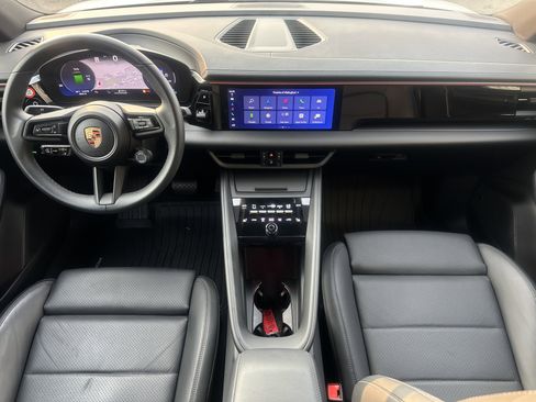 Certified 2024 Porsche Macan 4 Electric AWD/4WD image 6