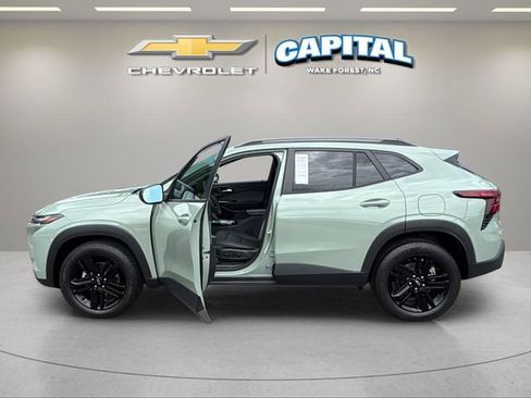 Used 2026 Chevrolet Trax ACTIV w/ Sunroof Package FWD image 13