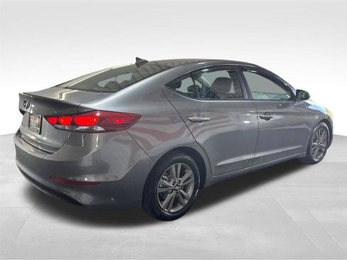 Used 2018 Hyundai Elantra SEL FWD image 5