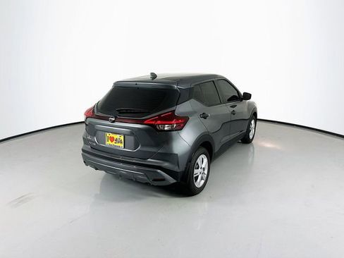 New 2025 Nissan Kicks Play S image 7