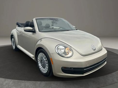 Used 2013 Volkswagen Beetle 2.5 image 22