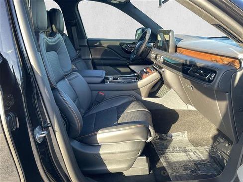 New 2025 Lincoln Aviator Black Label image 21