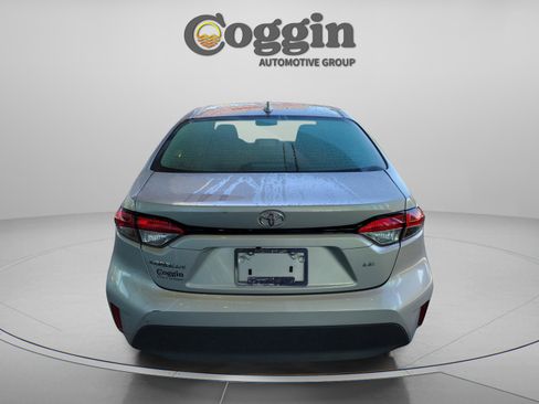 Used 2024 Toyota Corolla LE FWD image 3