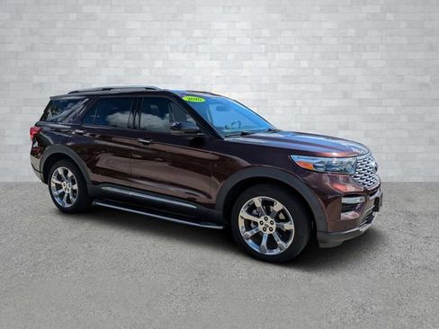 Used 2020 Ford Explorer Platinum w/ Premium Technology Package image 4