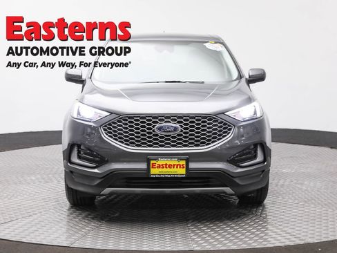 Used 2024 Ford Edge SEL image 2