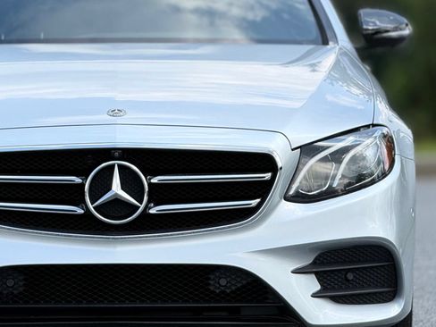 Used 2019 Mercedes-Benz E 300 4MATIC image 15