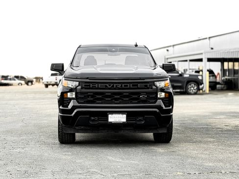 Used 2024 Chevrolet Silverado 1500 Custom w/ Turbomax Blackout Package image 2