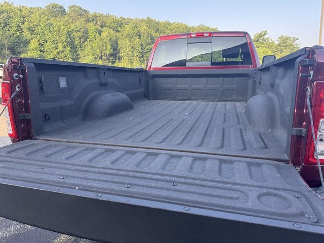 Used 2024 RAM 2500 Tradesman w/ Chrome Appearance Group AWD/4WD image 5