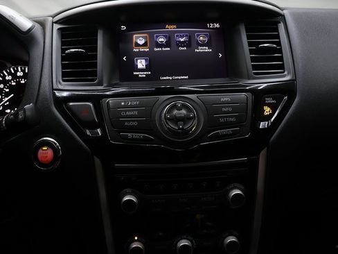 Used 2020 Nissan Pathfinder S image 22