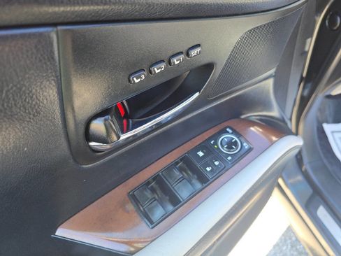 Used 2011 Lexus RX 450h AWD w/ Luxury Pkg image 6