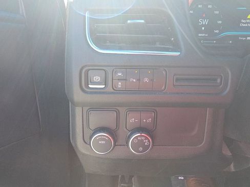 Used 2024 Chevrolet Tahoe LT image 12