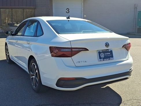 Used 2023 Volkswagen Jetta Sport image 8