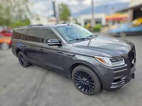 Used 2018 Lincoln Navigator L Reserve image 3