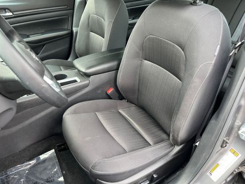 Used 2025 Nissan Altima 2.5 SV image 33