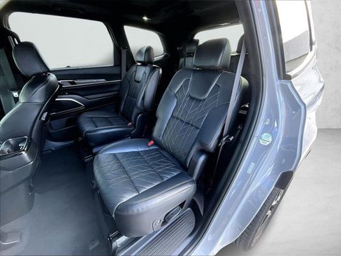 Used 2025 Kia Telluride SX Prestige X-Line image 28