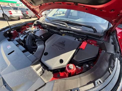Used 2024 Mitsubishi Outlander SEL AWD/4WD image 37