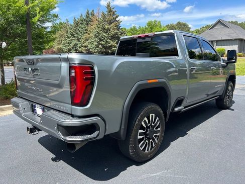 Used 2024 GMC Sierra 3500 Denali Ultimate AWD/4WD image 30