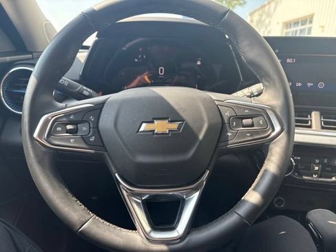 Used 2024 Chevrolet Trax LT w/ Driver Confidence Package FWD image 15