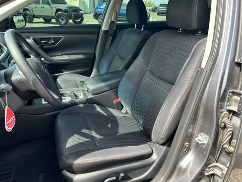 Used 2018 Nissan Altima 2.5 S w/ S Convenience Package image 15