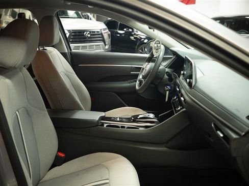 Used 2020 Hyundai Sonata SE FWD image 12