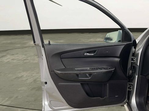 Used 2012 GMC Acadia Denali image 13