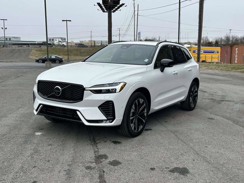 New 2026 Volvo XC60 B5 Plus w/ Protection Package Premier image 7