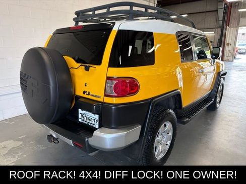 Used 2007 Toyota FJ Cruiser 4WD w/ Upgrade Pkg 2 image 9