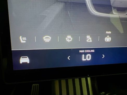 Used 2024 Tesla Cybertruck AWD Crew Cab image 20