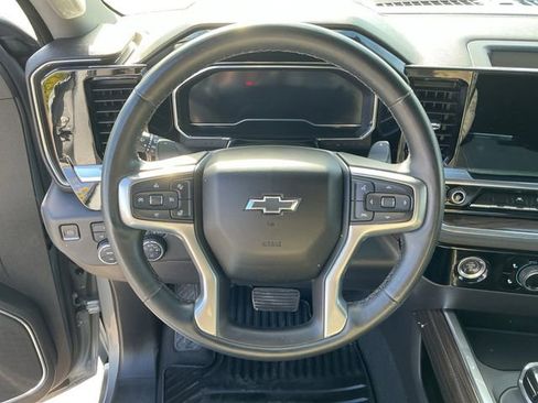 Used 2023 Chevrolet Silverado 1500 RST image 2