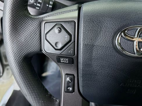 Certified 2020 Toyota Tacoma TRD Off-Road w/ Technology Package image 19