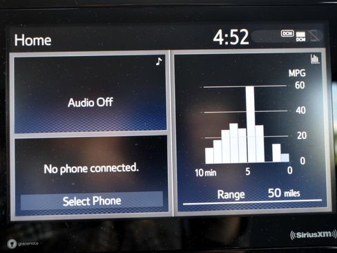 Used 2021 Toyota Corolla LE image 21