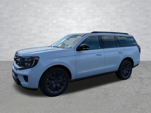 New 2025 Ford Expedition Platinum w/ Stealth Performance Package image 8
