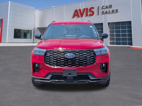 Used 2025 Ford Explorer ST-Line w/ ST-Line Street Pack AWD/4WD image 2