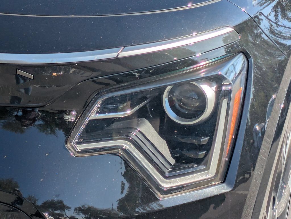 Used 2023 Kia Niro Wind FWD image 20
