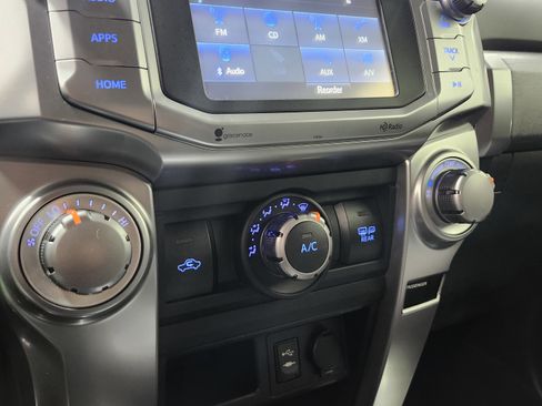 Used 2015 Toyota 4Runner SR5 image 30