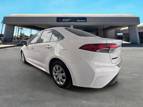 Used 2024 Toyota Corolla LE FWD image 8