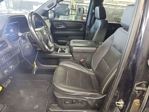 Used 2023 Chevrolet Suburban Premier AWD/4WD image 10