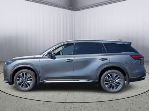 Certified 2026 INFINITI QX60 Luxe w/ Family Package AWD/4WD image 3