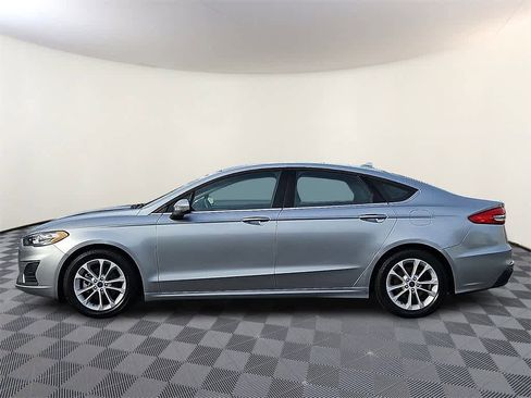 Used 2020 Ford Fusion SE image 7