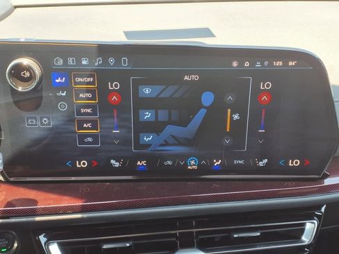 New 2026 Chevrolet Traverse Z71 image 13