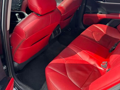 Used 2020 Toyota Camry XSE image 8