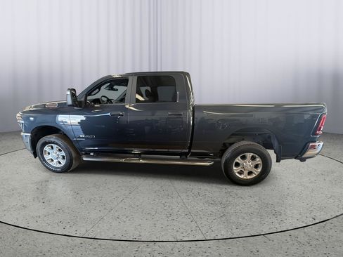 Used 2026 RAM 2500 Big Horn AWD/4WD image 2