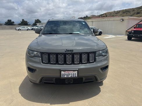 Used 2020 Jeep Grand Cherokee Altitude RWD image 8