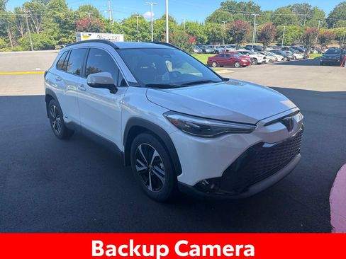 Used 2024 Toyota Corolla Cross AWD Hybrid w/ Convenience Package image 3