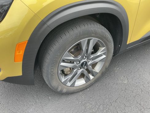 Used 2021 Kia Seltos S image 3