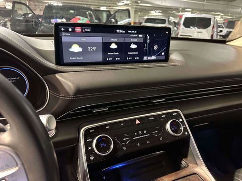 Used 2024 Genesis GV80 2.5T image 28